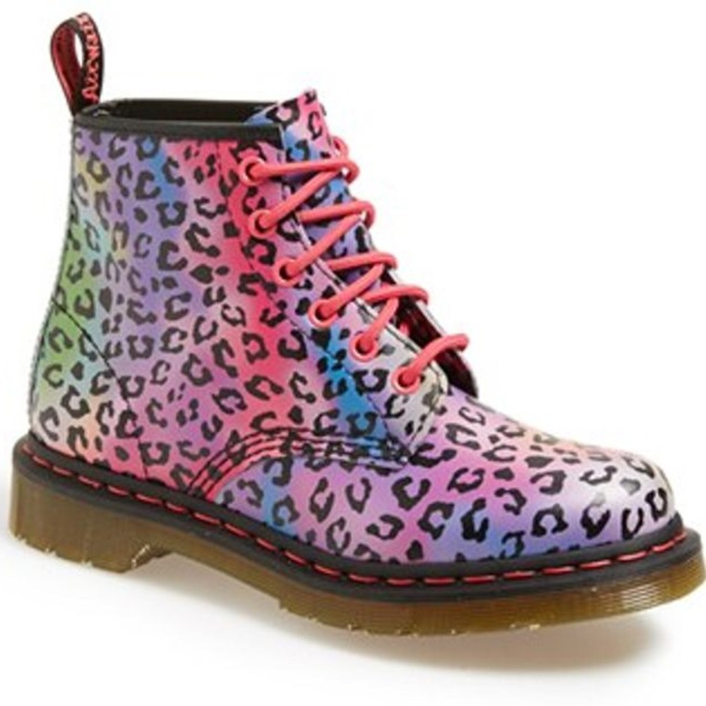 Dr Martens 101 Rainbow Leopard Print Boot Size 9